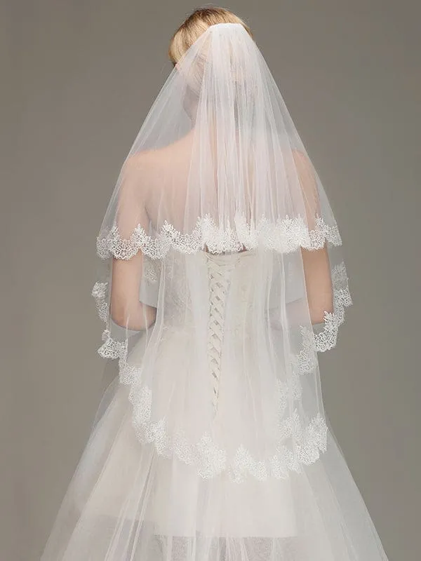 1.5M Lace Edge Short Comb Two Layers Wedding Veils | Bridelily