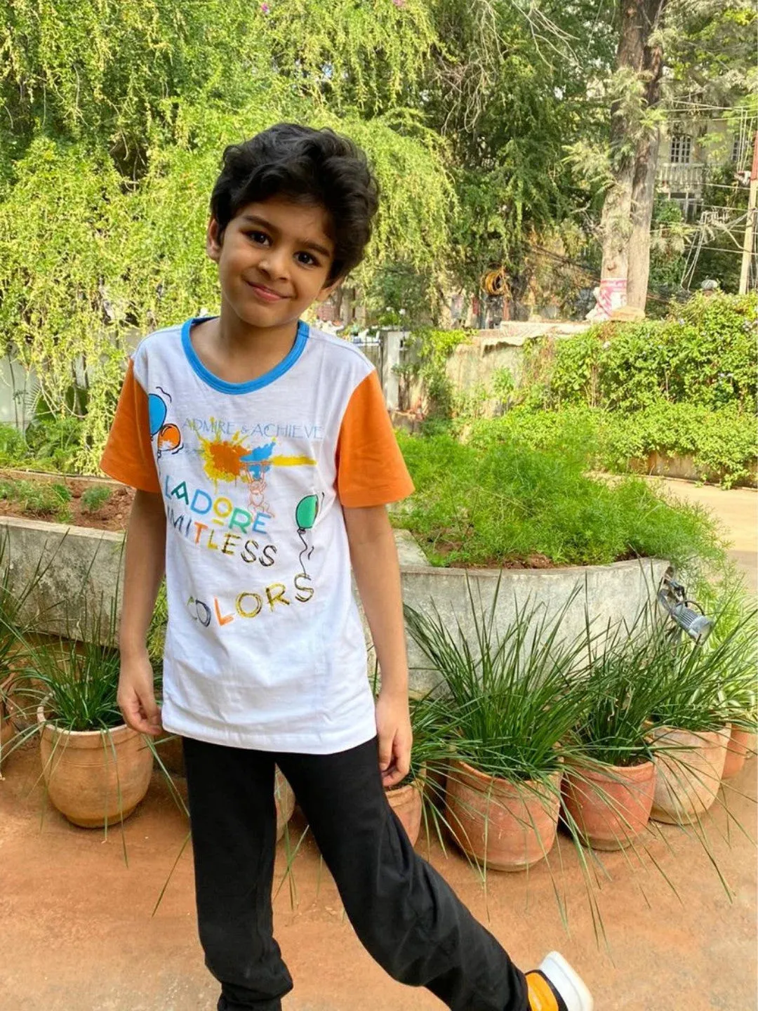 Kids White Balloon Printed Round Neck T-shirt