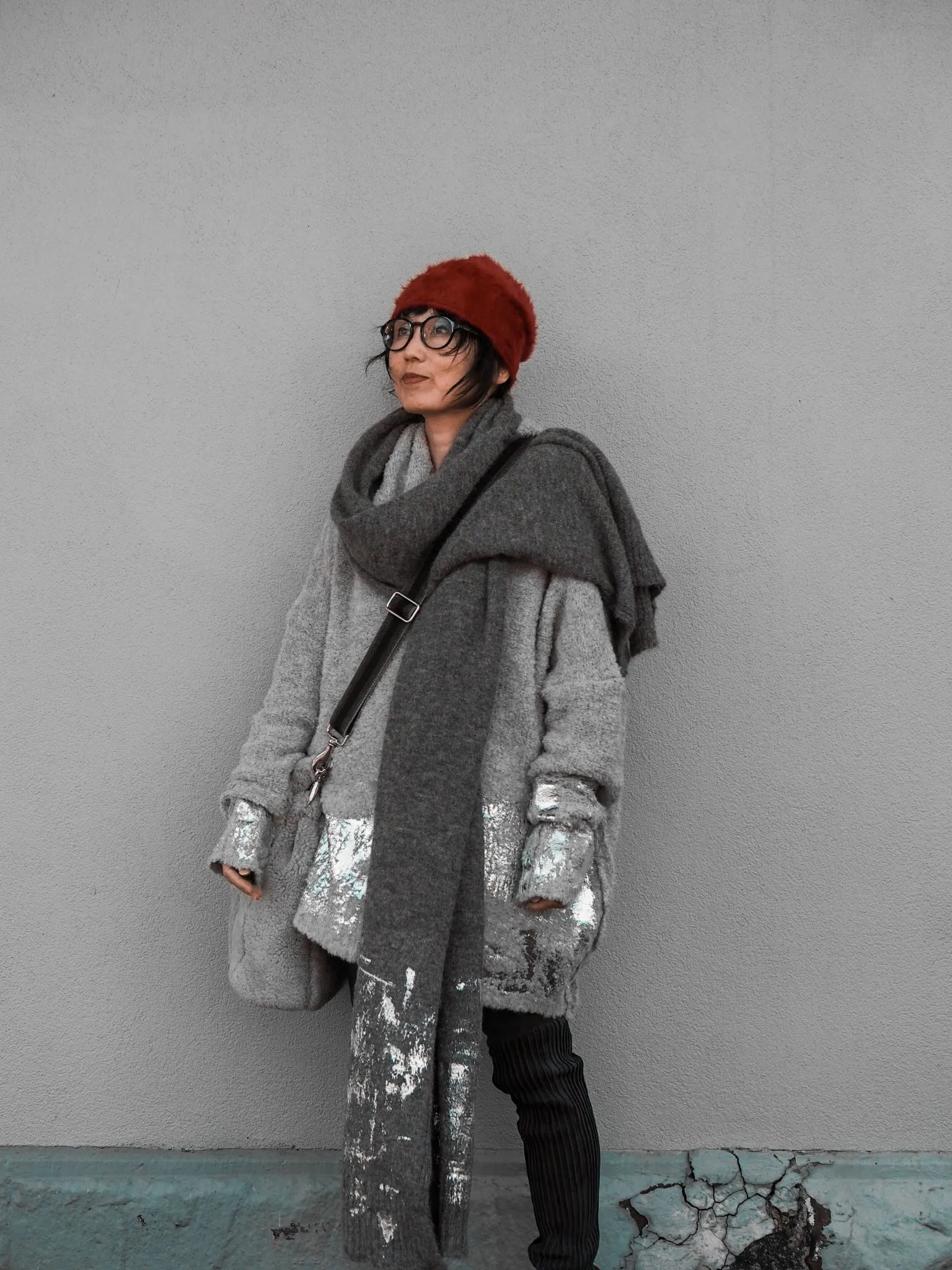 Sweater with handprint foil (alpaca) - Silver