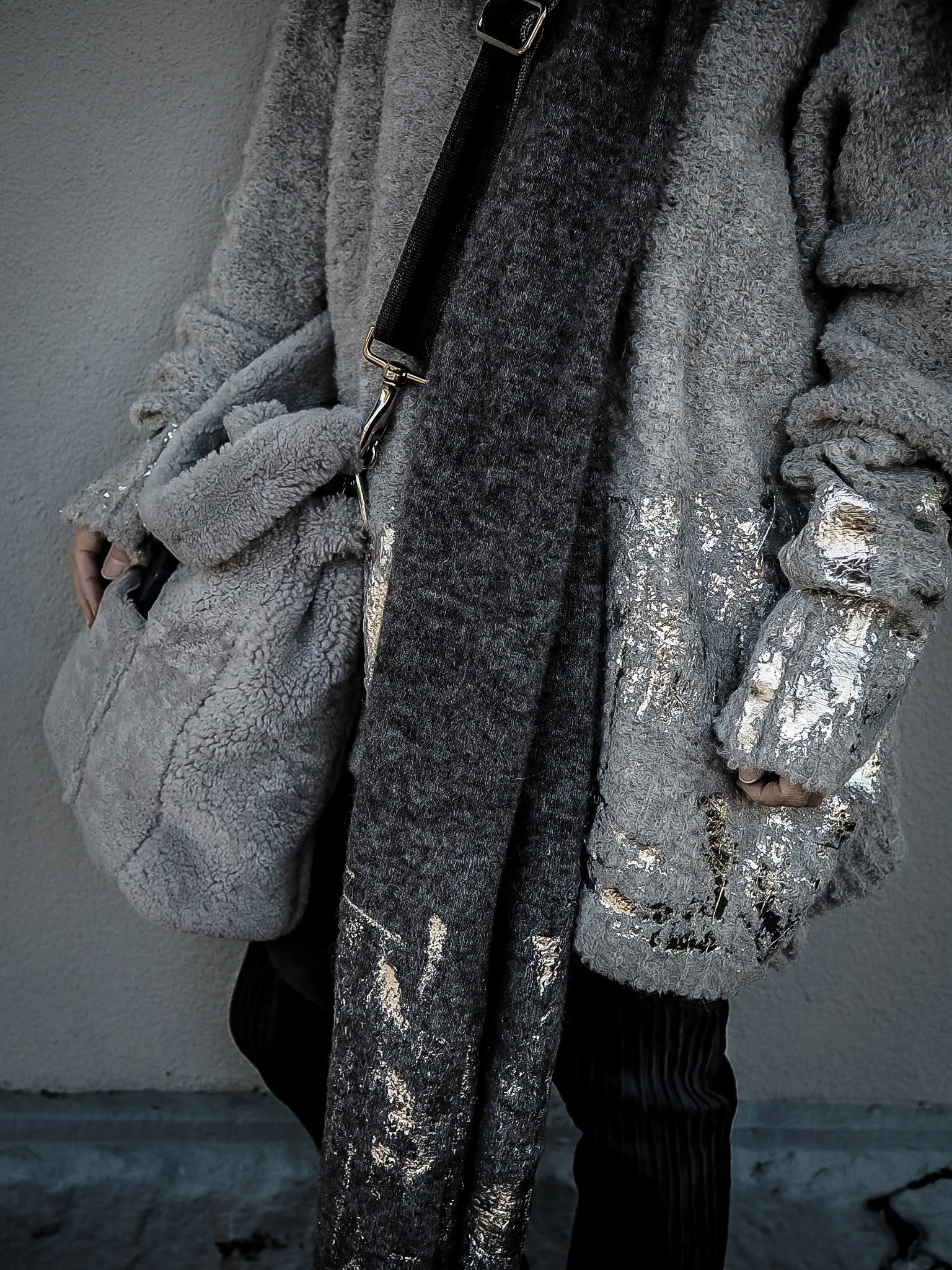 Sweater with handprint foil (alpaca) - Silver