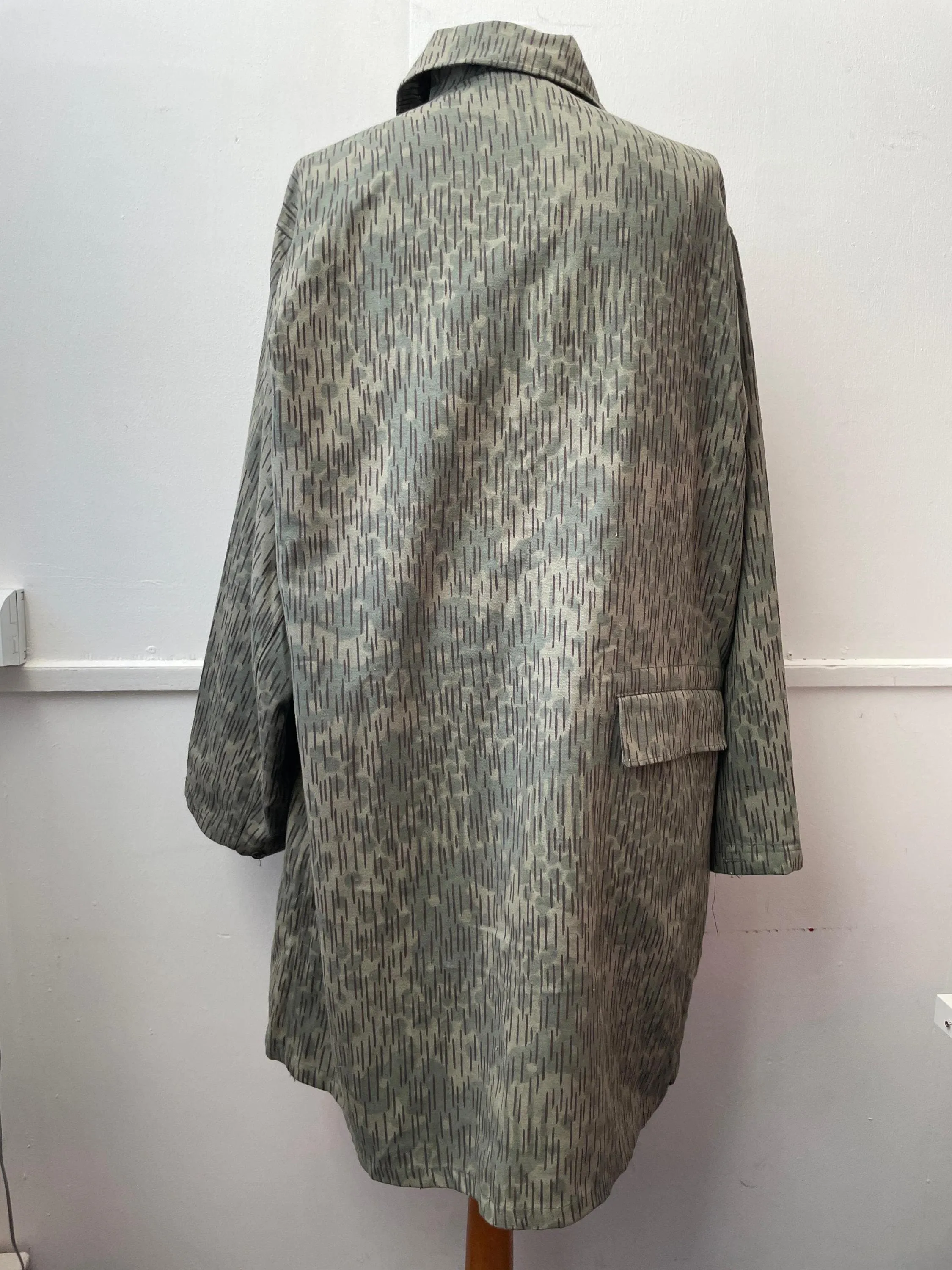Vintage 60s Raindrop Camo Parka